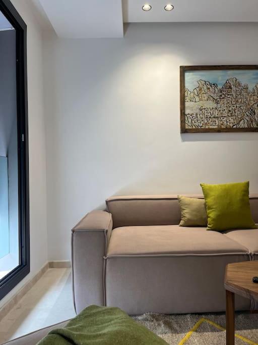 Modern Minimaliste Retreat In Maarif Casablanca