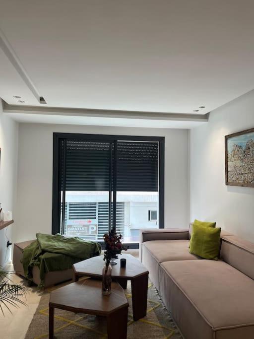 Modern Minimaliste Retreat In Maarif
